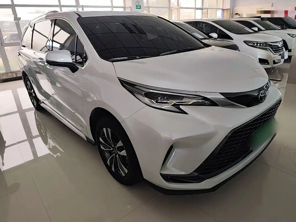 Toyota Granvia — миниатюра 4