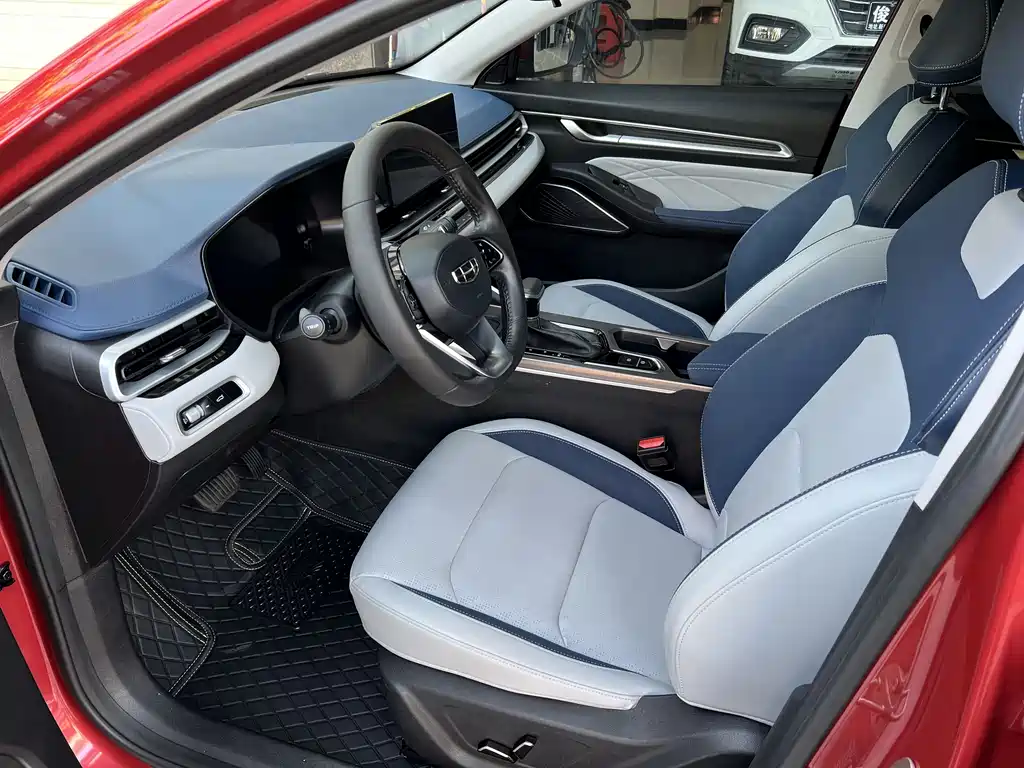 Geely Emgrand 2022 4 1.5L CVT Luxury