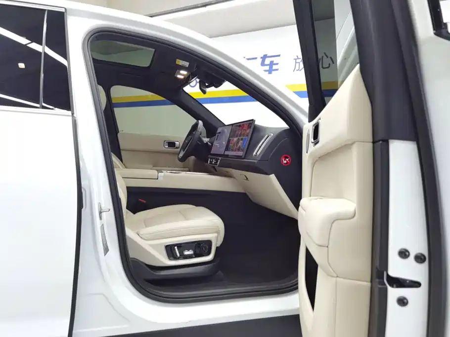 Li Auto Li L7 — миниатюра 8