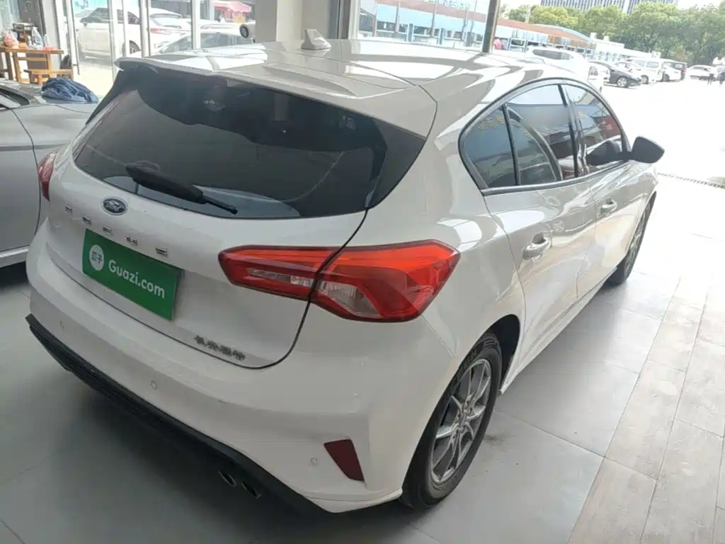 Ford Focus — миниатюра 7