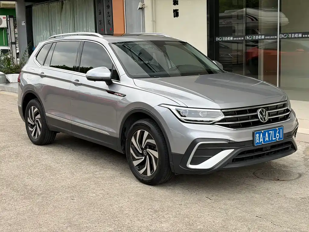Volkswagen Tiguan L — миниатюра 3