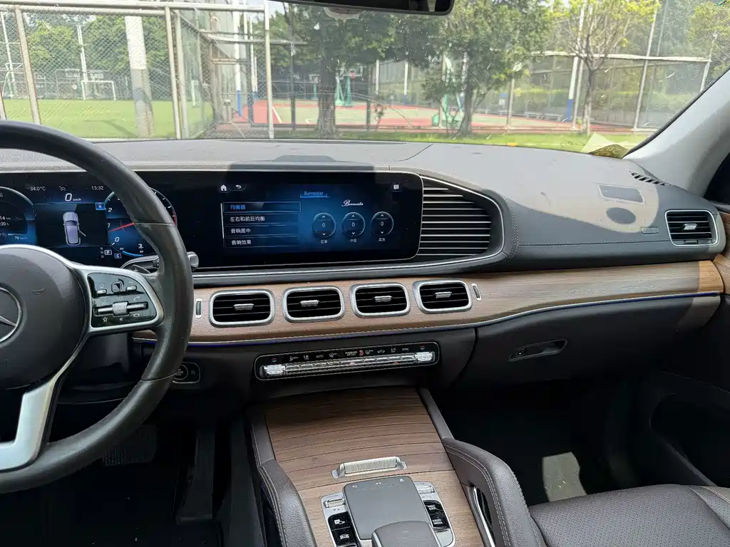 Mercedes-Benz GLE (Import) — миниатюра 19