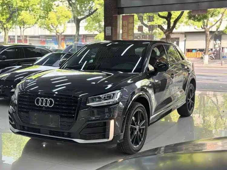 Audi Q2L 2020