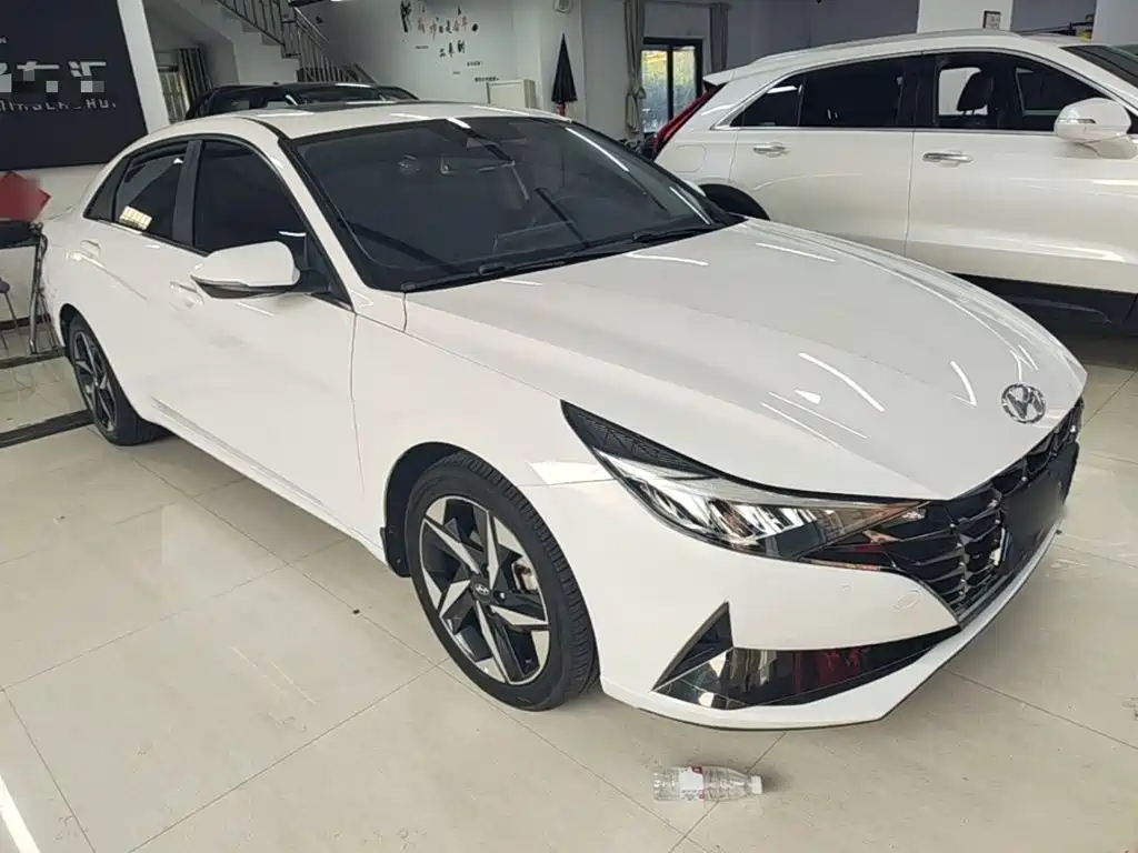 Hyundai Elantra — миниатюра 4