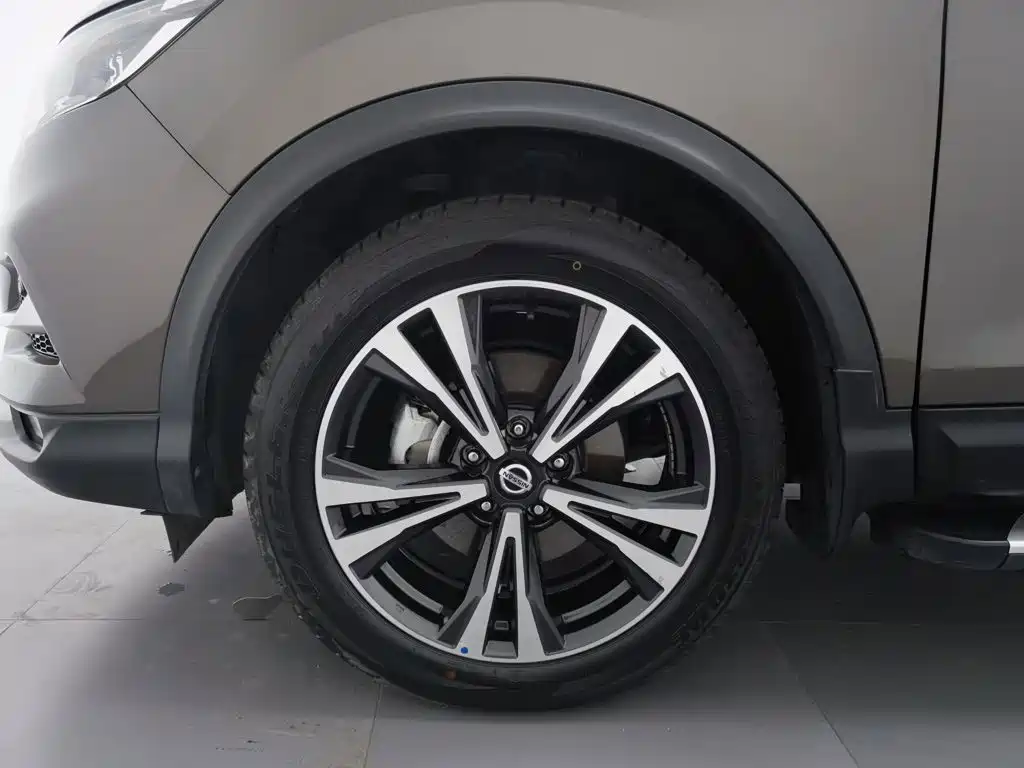 Nissan Qashqai — миниатюра 17