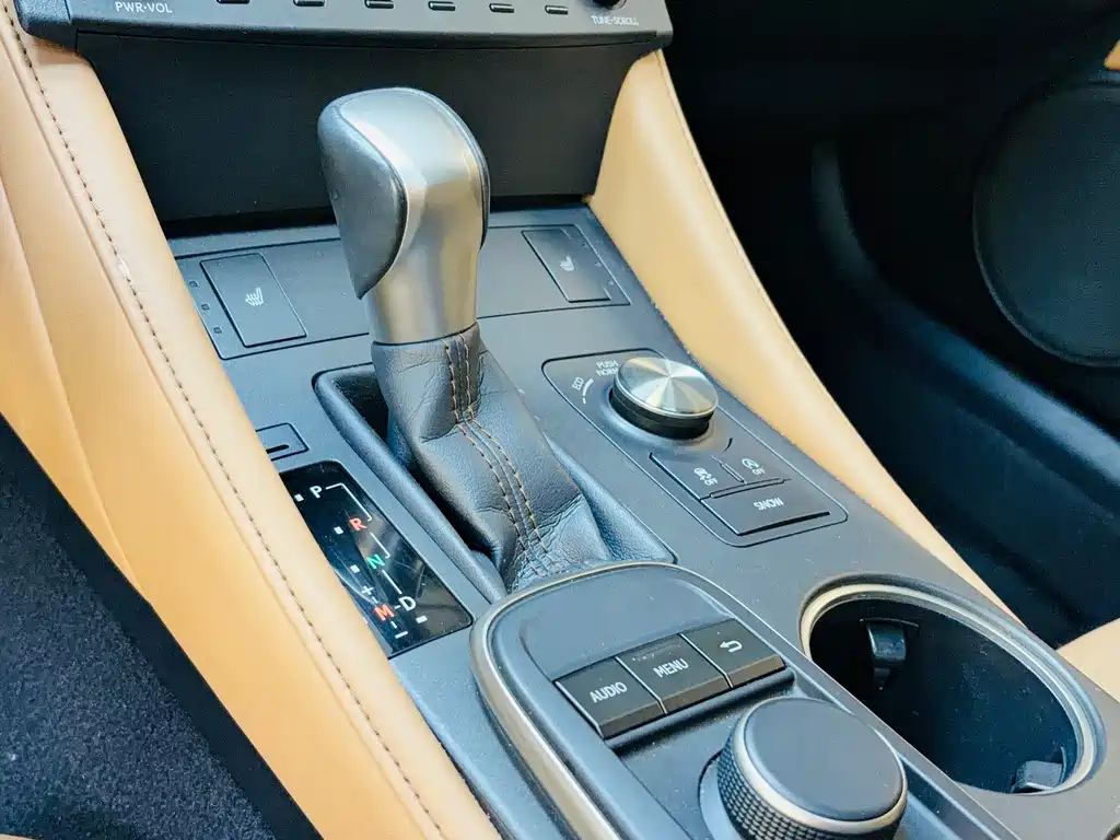 Lexus RC — миниатюра 9