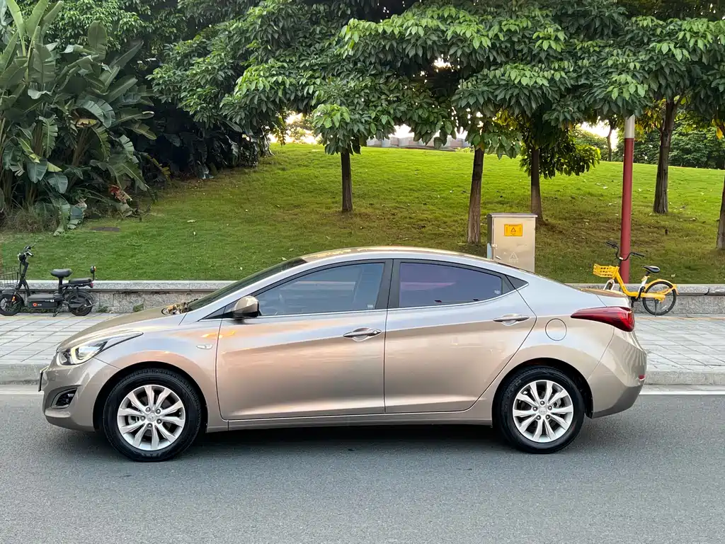 Hyundai Elantra Langdong — миниатюра 5
