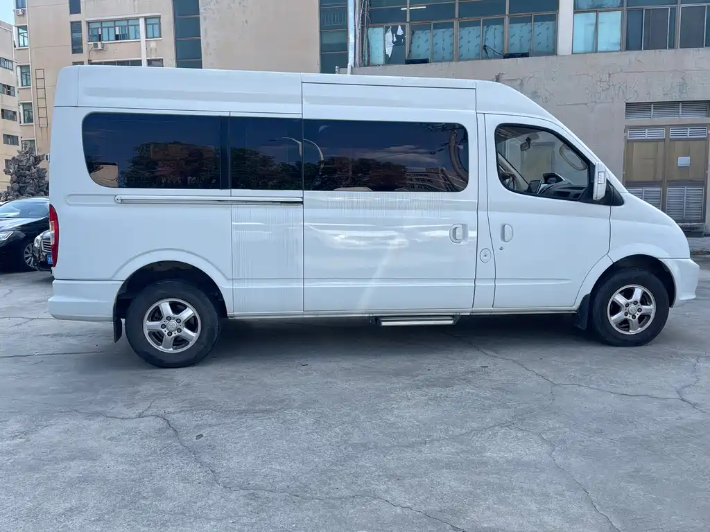 MAXUS V80 — миниатюра 8