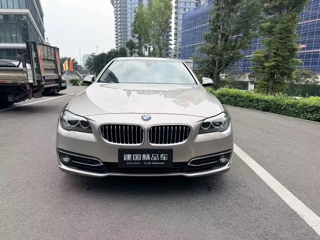 BMW 5 Series — миниатюра 2