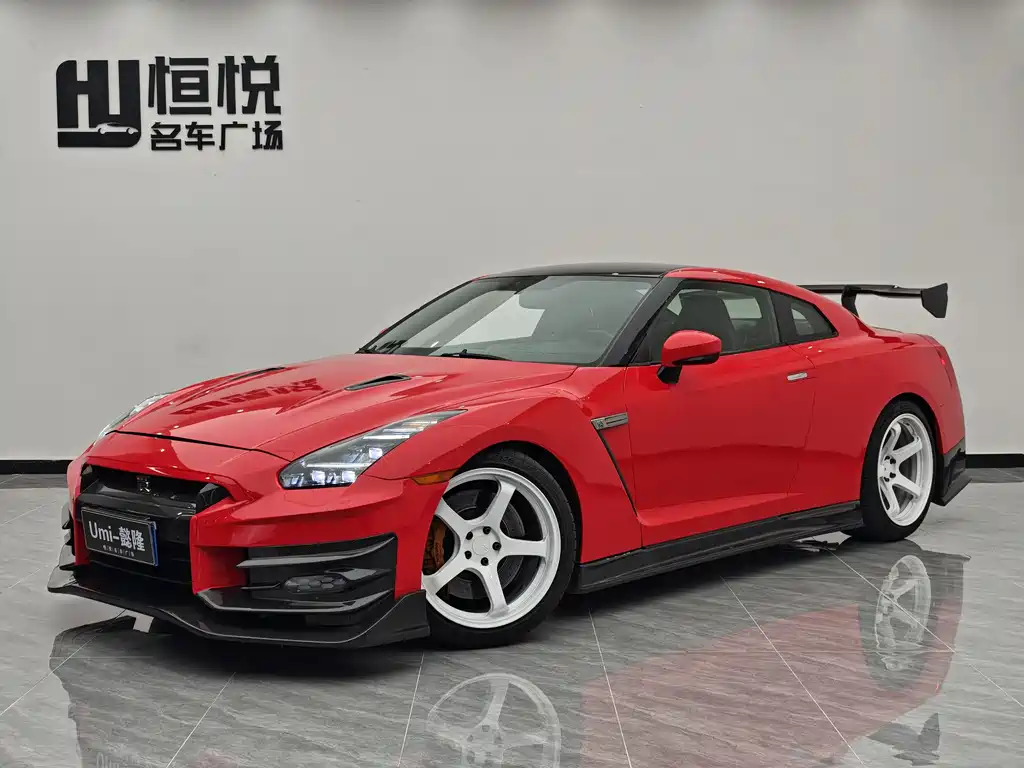 Nissan GT-R 2012