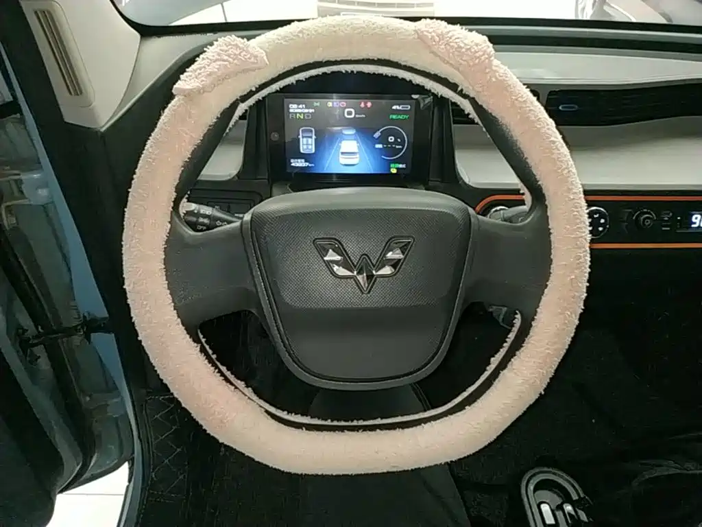 Wuling MINIEV — миниатюра 11