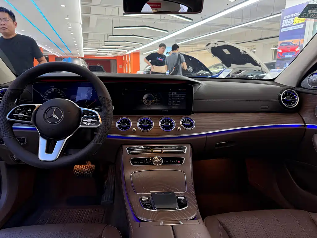 Mercedes-Benz E-Class E 2020 E 300 L Fashion