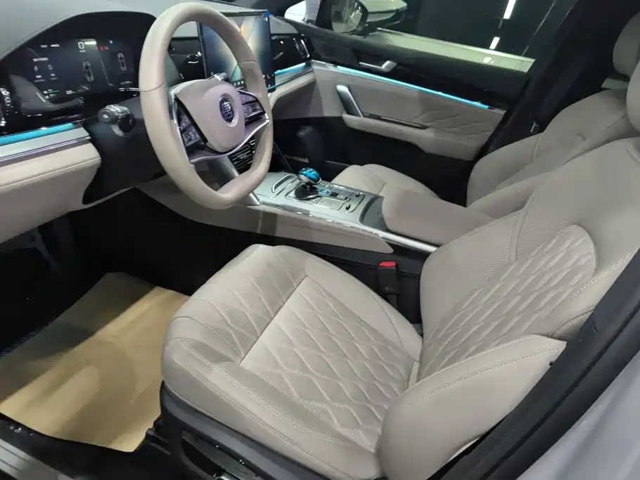 BYD Tang New Energy — миниатюра 9
