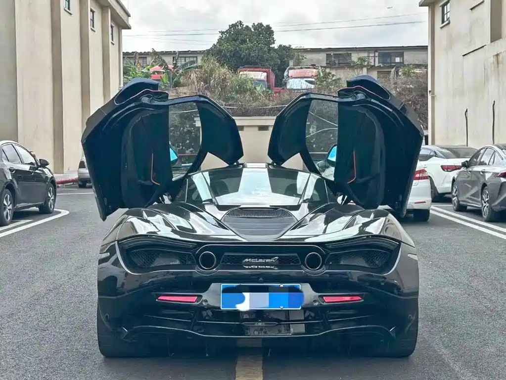 MCLAREN 720S