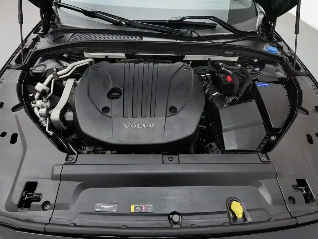 Volvo S90 2023 B5 Luxury