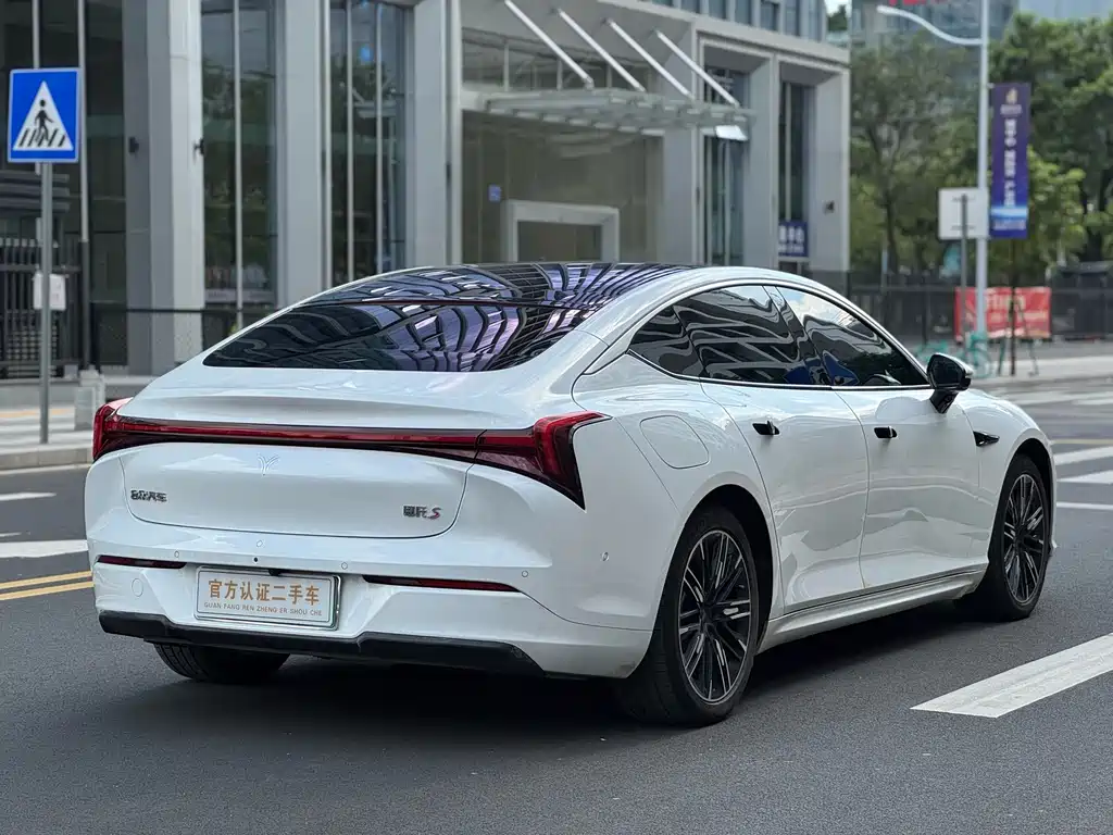 NEZHA AUTOMOBILE NEZHA S