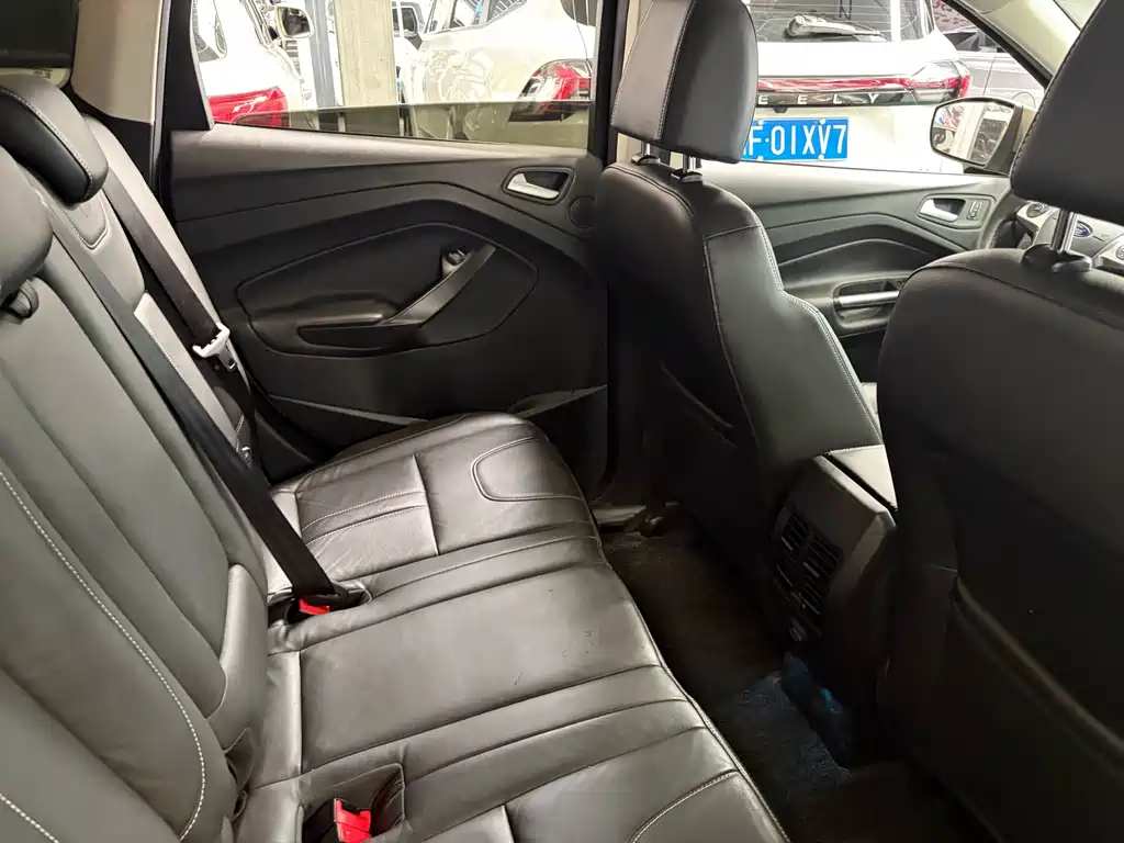 Ford Kuga — миниатюра 6