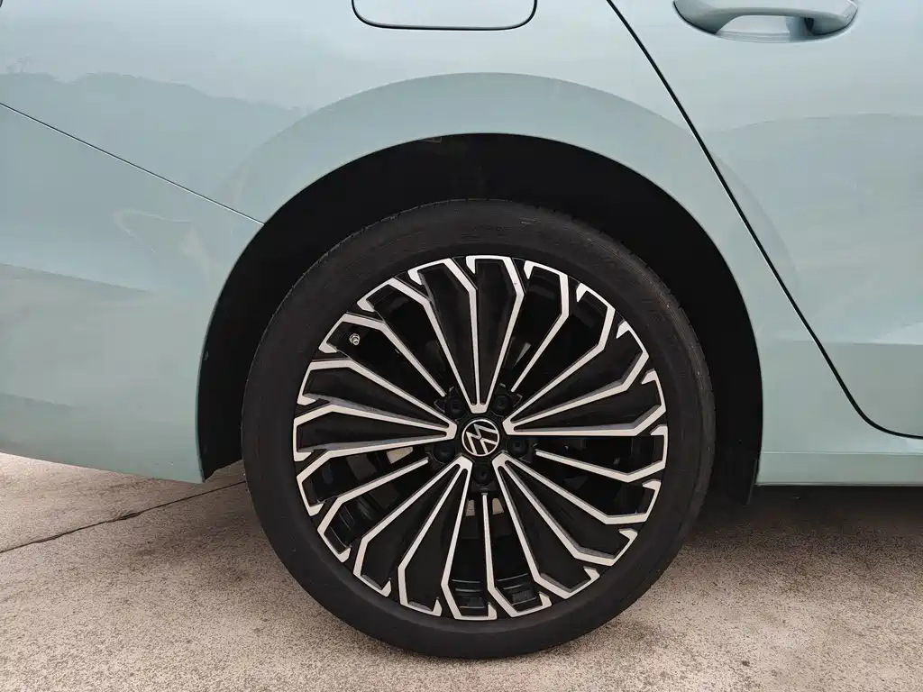 Volkswagen Passat — миниатюра 21