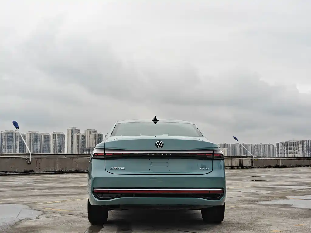 Volkswagen Passat — миниатюра 7