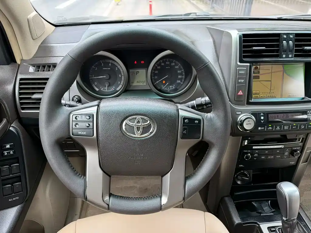 Toyota Land Cruiser Prado 2010 2.7L AT Standard