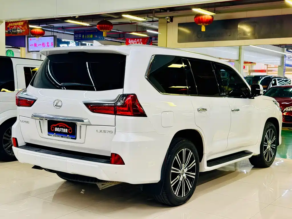 Lexus LX — миниатюра 3