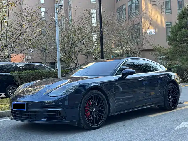 PORSCHE PANAMERA 2020