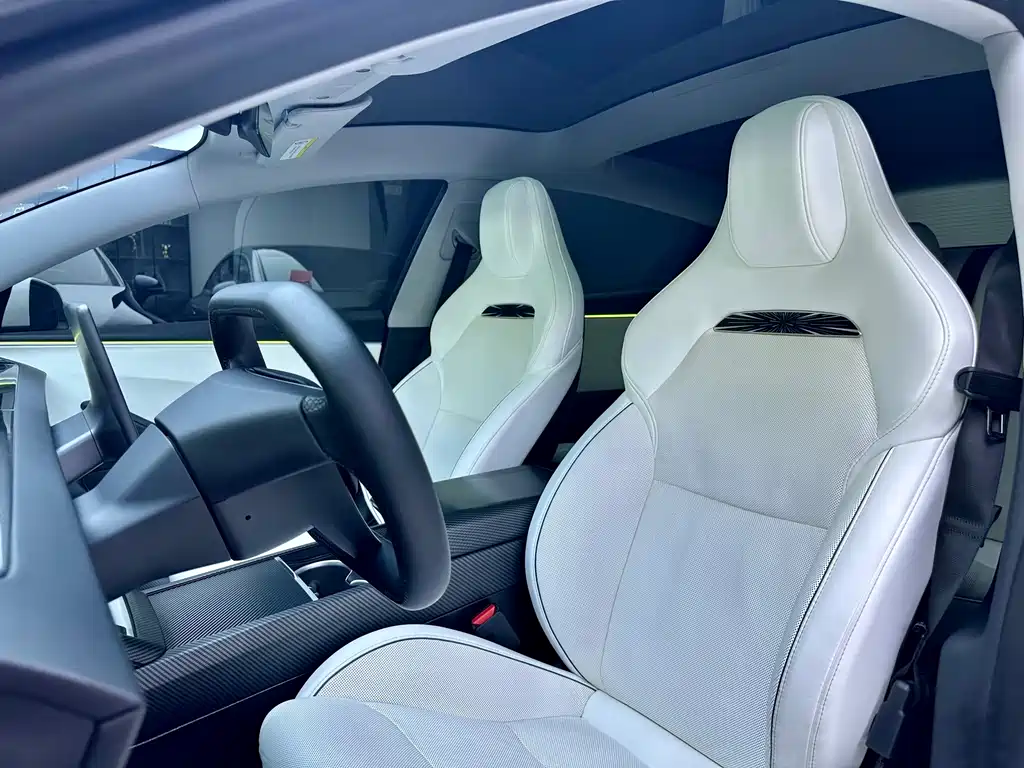 Tesla Model 3 — миниатюра 12
