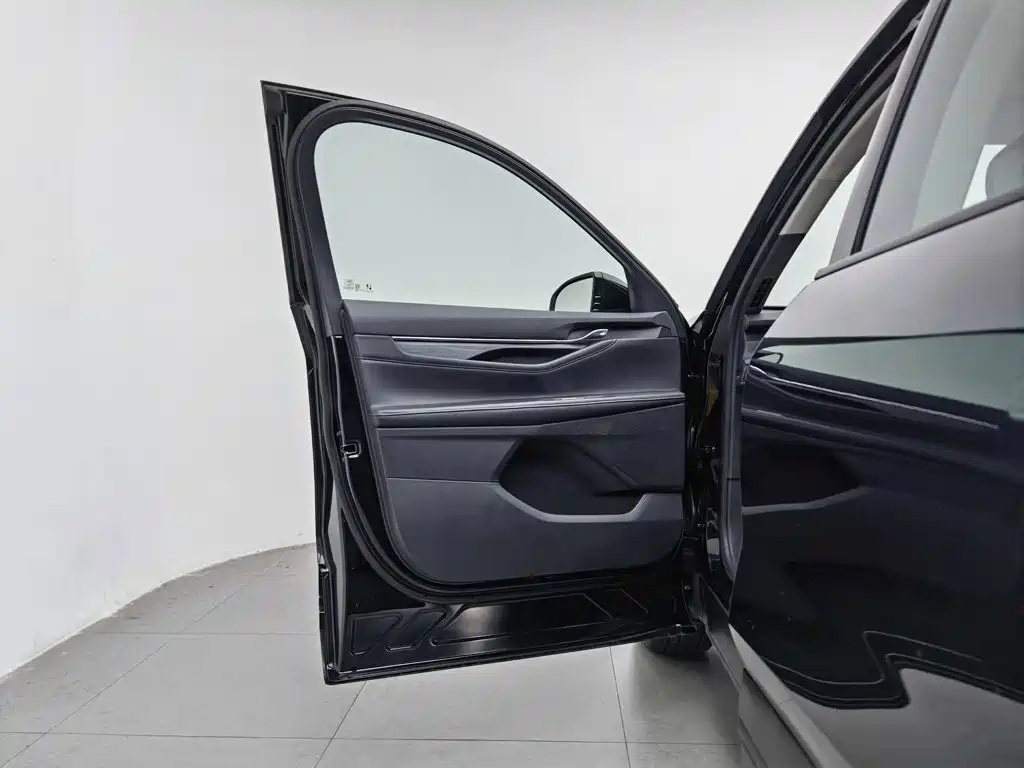 Ford Edge — миниатюра 8