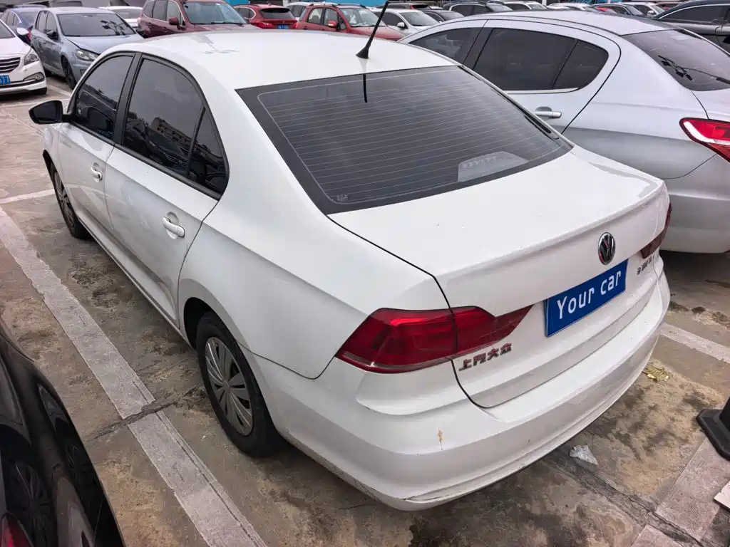 Volkswagen Santana — миниатюра 4