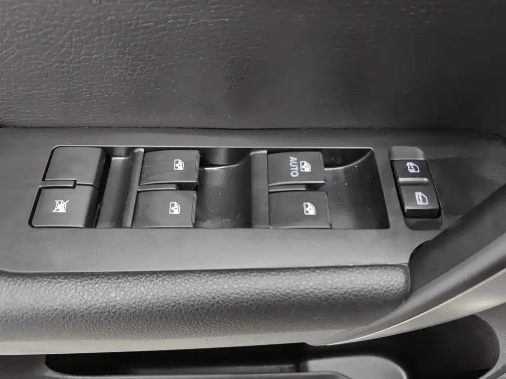 Chevrolet Captiva — миниатюра 9