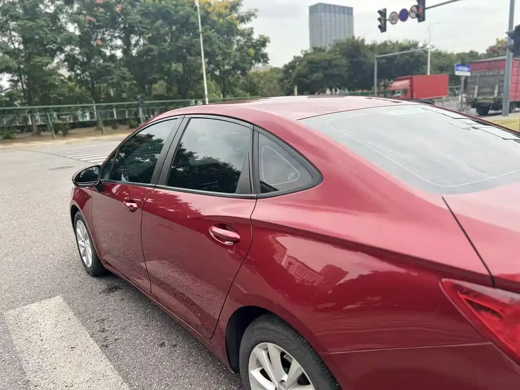 Buick Verano — миниатюра 14