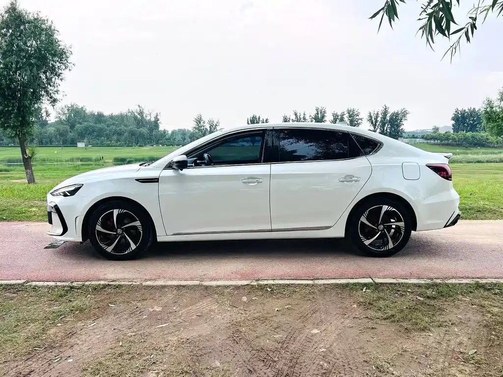 MG MG6 — миниатюра 4