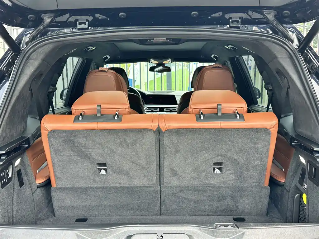 BMW X7 — миниатюра 9