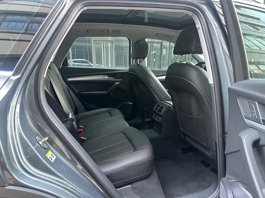 Audi Q5L — миниатюра 10