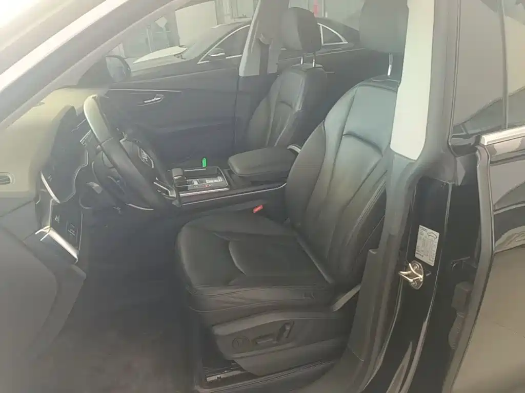 Audi Q8 — миниатюра 15