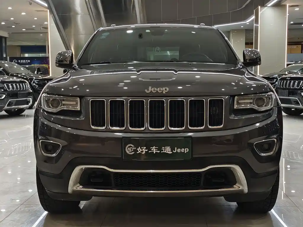 Jeep Grand Cherokee (Import) — миниатюра 3