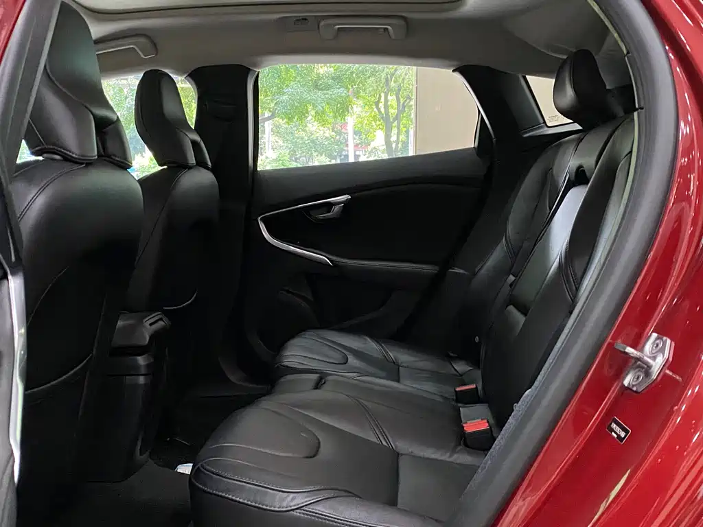 Volvo V40 2016 T3