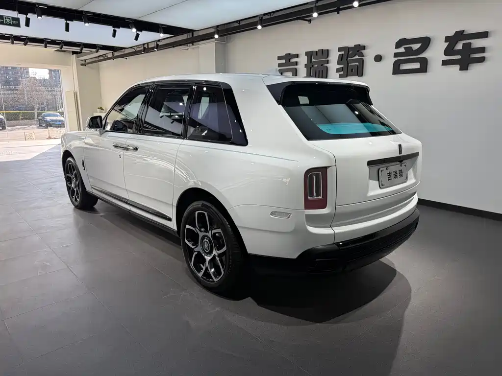 Rolls-Royce Cullinan 2024 Black Badge