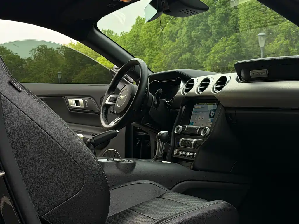 Ford Mustang 2020 2.3L EcoBoost