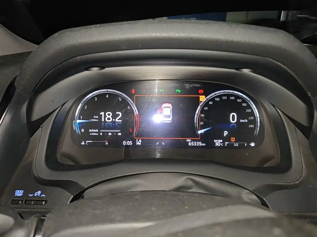 Toyota Camry — миниатюра 12