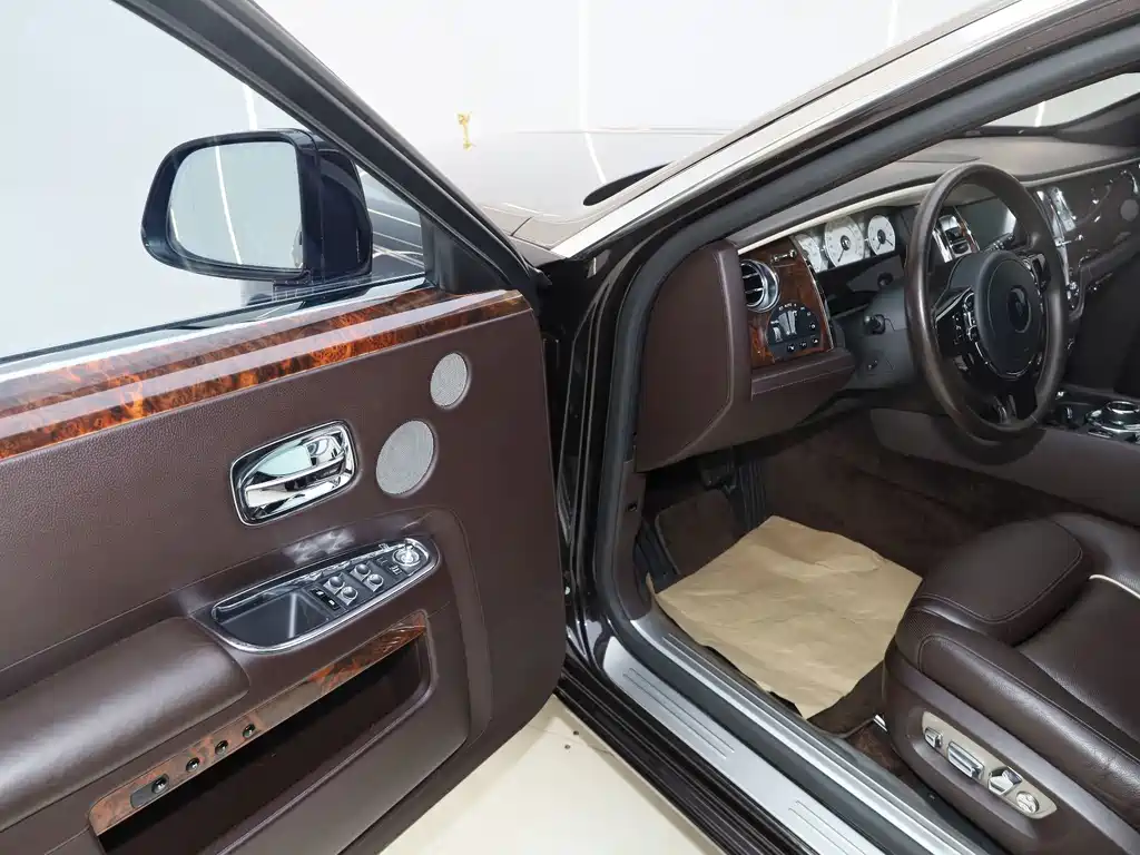 Rolls-Royce Ghost — миниатюра 8