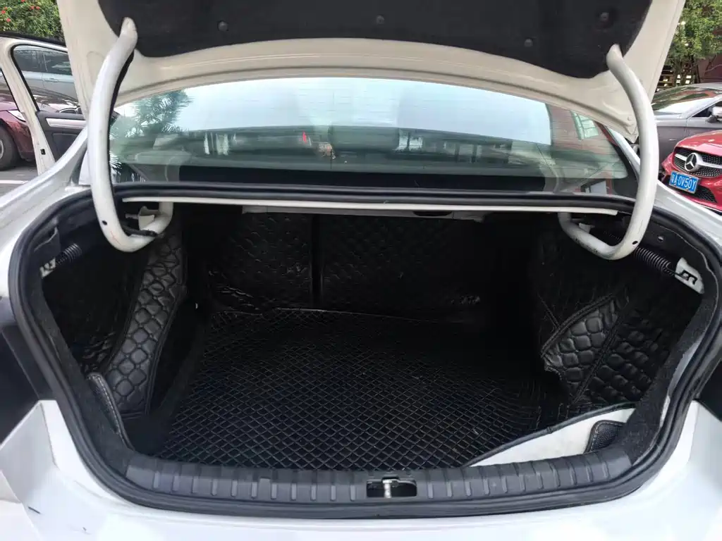 Volkswagen Bora — миниатюра 13