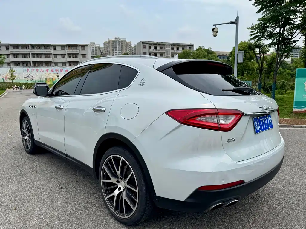 Maserati Levante — миниатюра 16