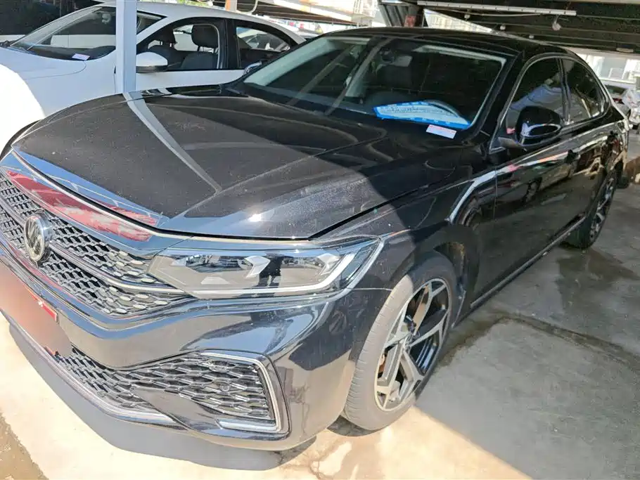Volkswagen Passat 2023