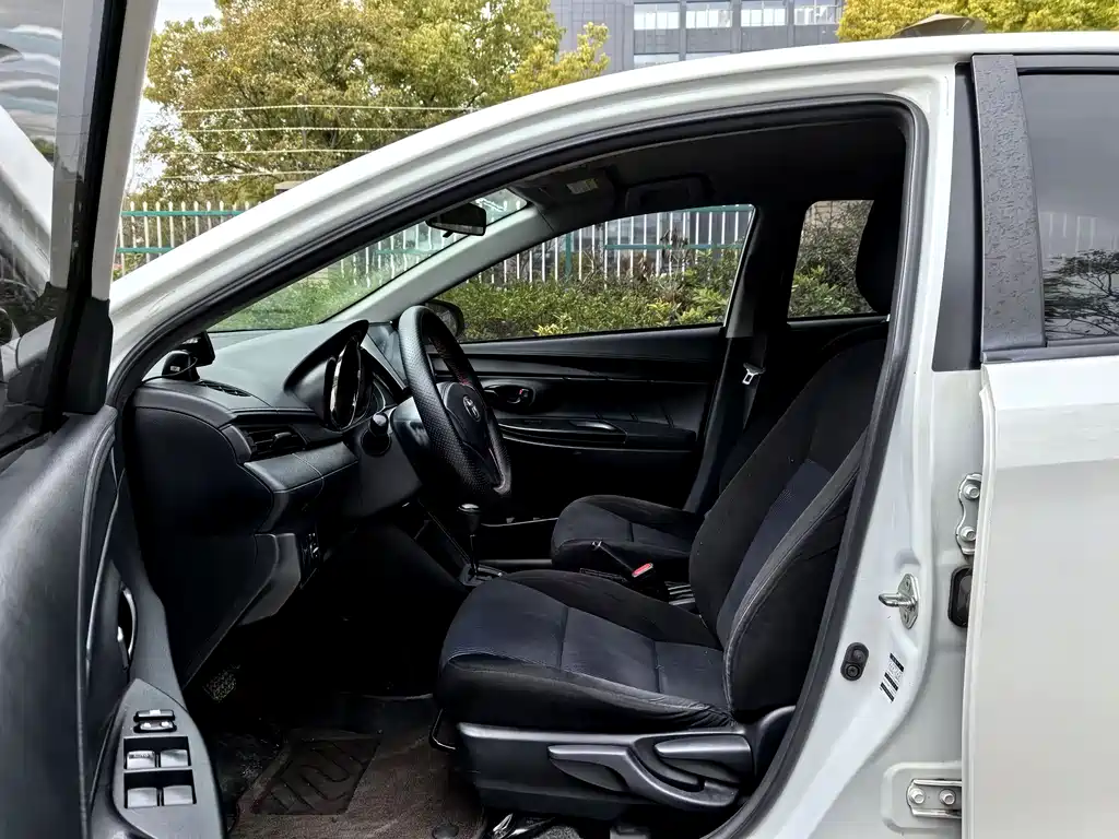 TOYOTA YARIS L ZHIXUAN