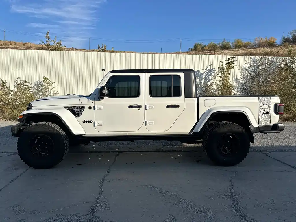 Jeep Gladiator — миниатюра 3
