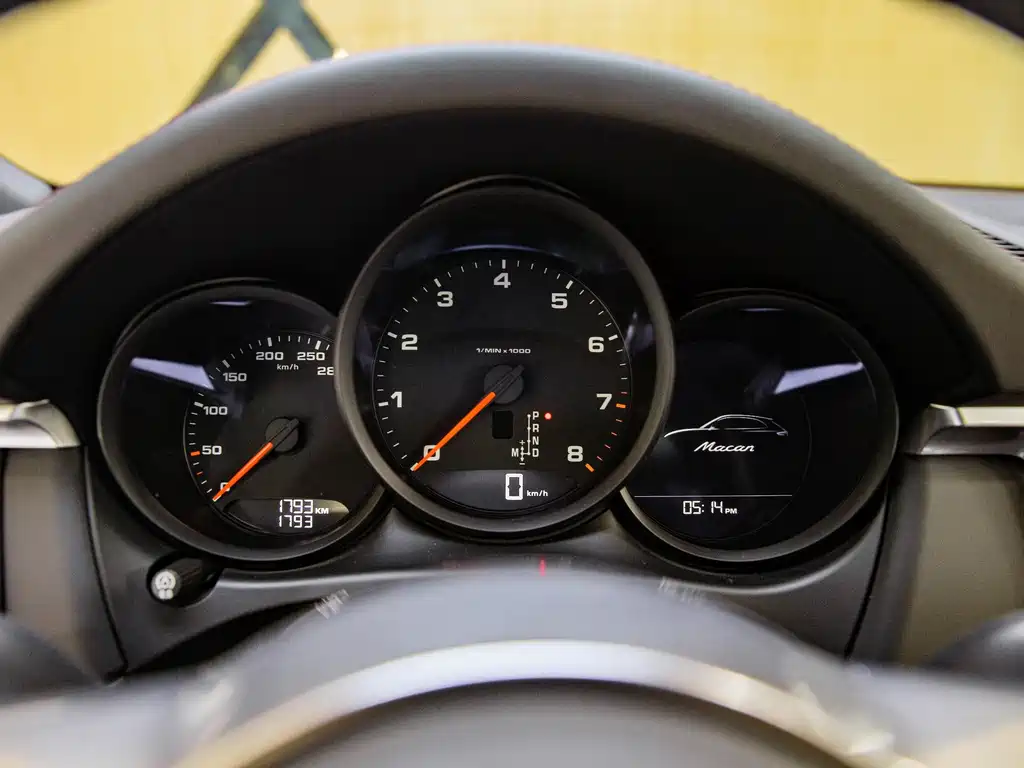 Porsche Macan — миниатюра 13