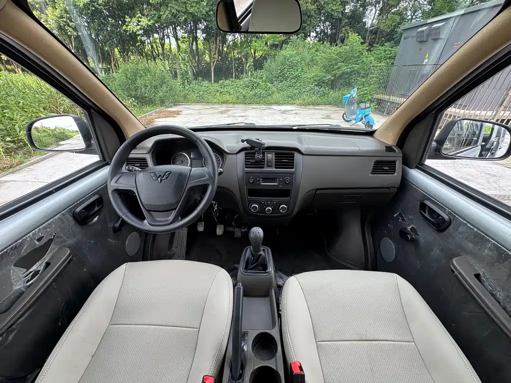 Wuling Rongguang S — миниатюра 7