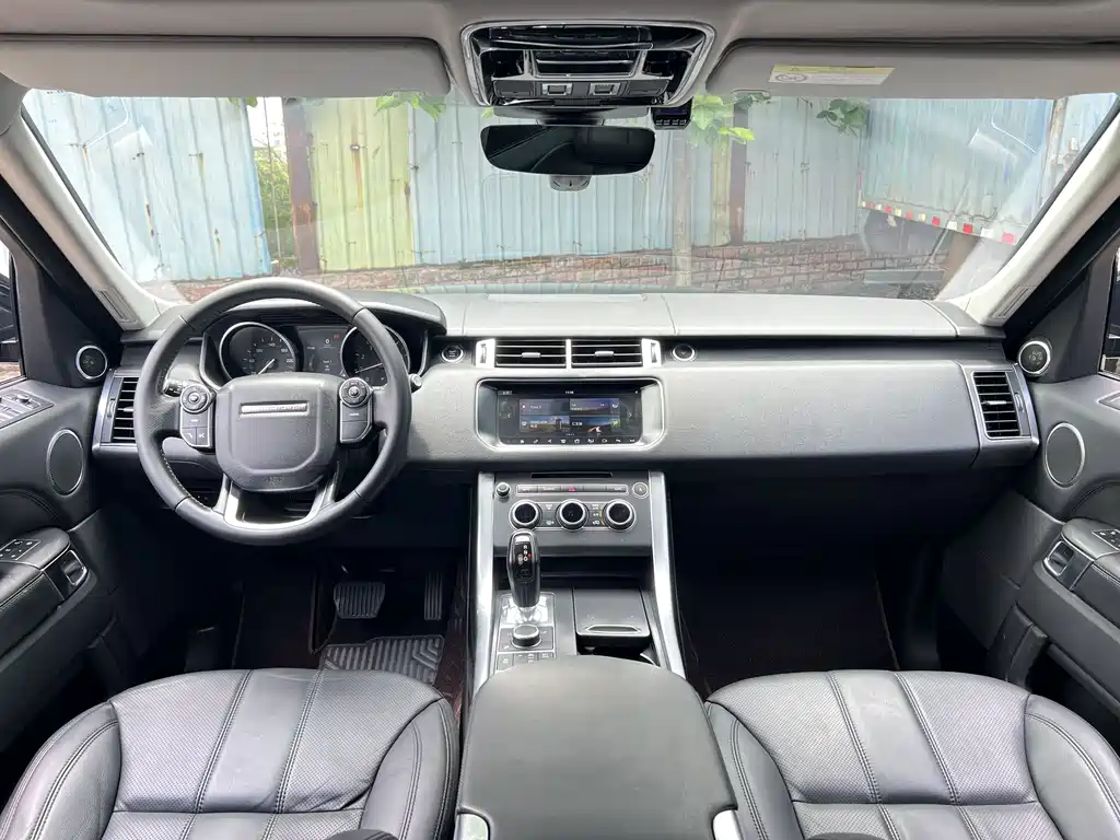 Land Rover Range Rover Sport 2017 3.0 SC V6 SE
