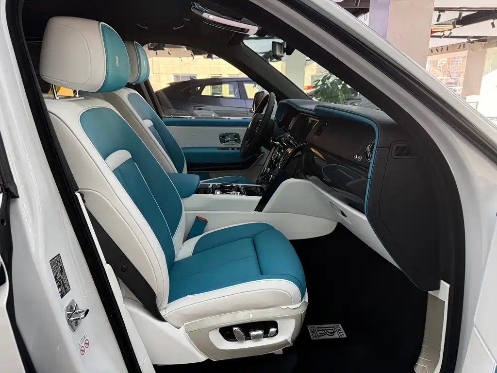 Rolls-Royce Cullinan 2024 Black Badge
